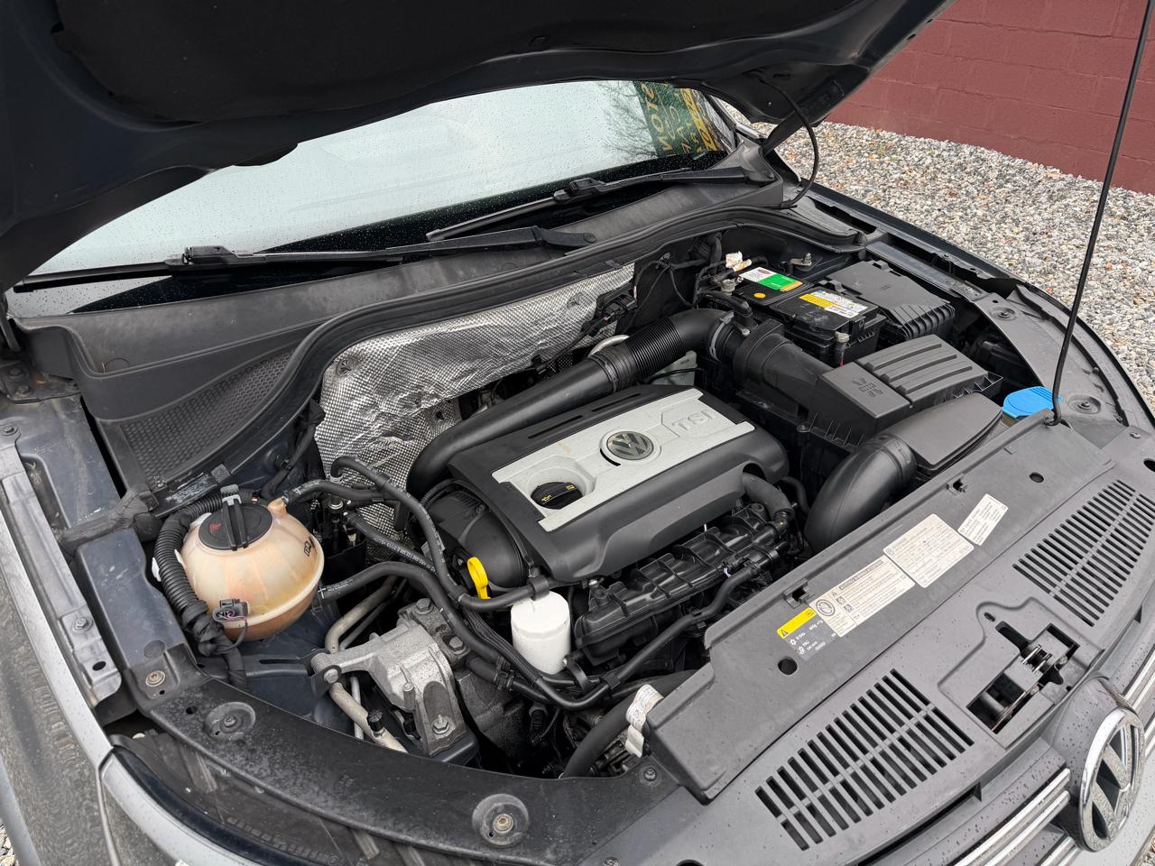 Volkswagen Tiguan SE 2016