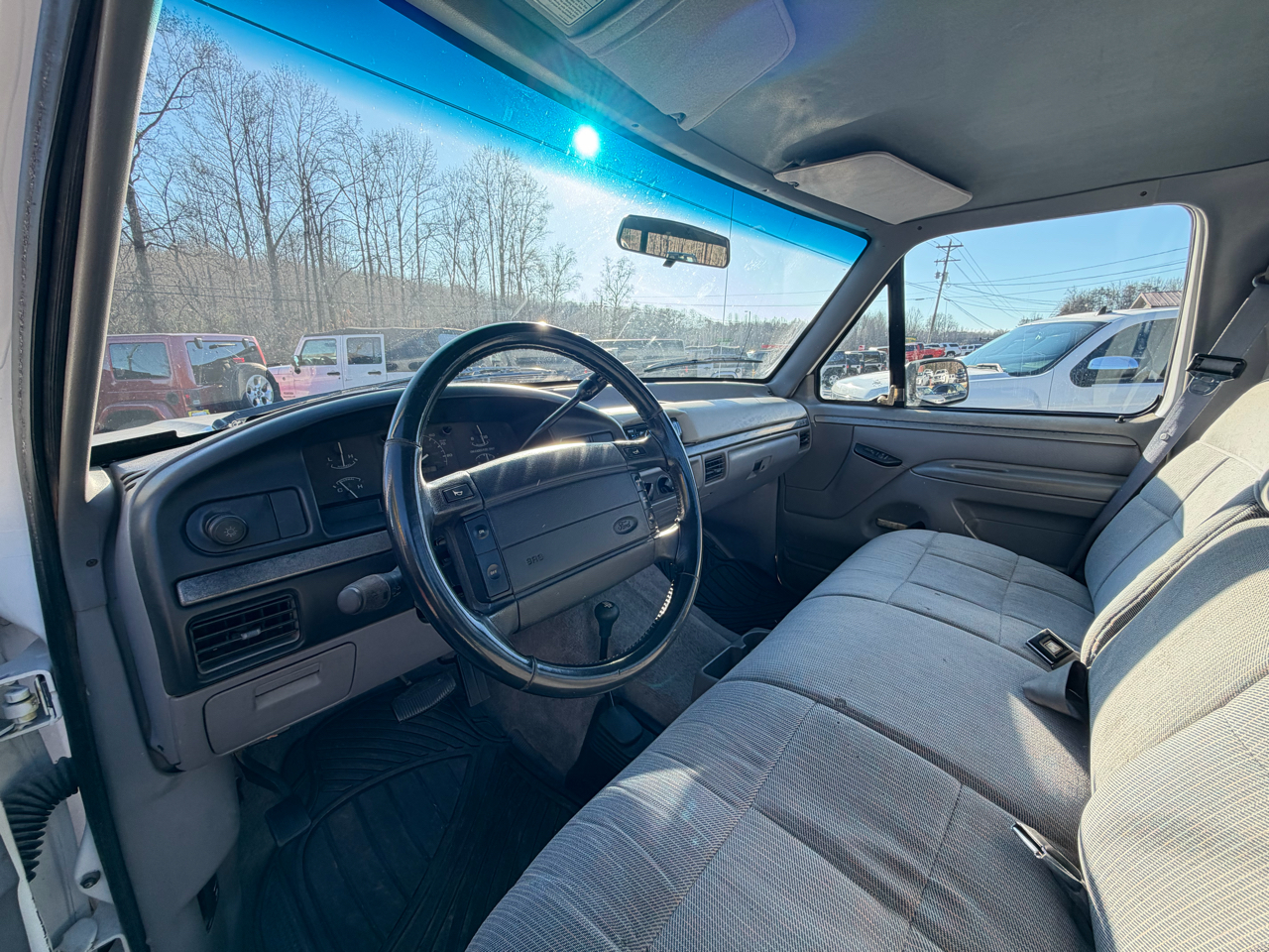 Ford F-150 XL Reg. Cab Long Bed 4WD 1994