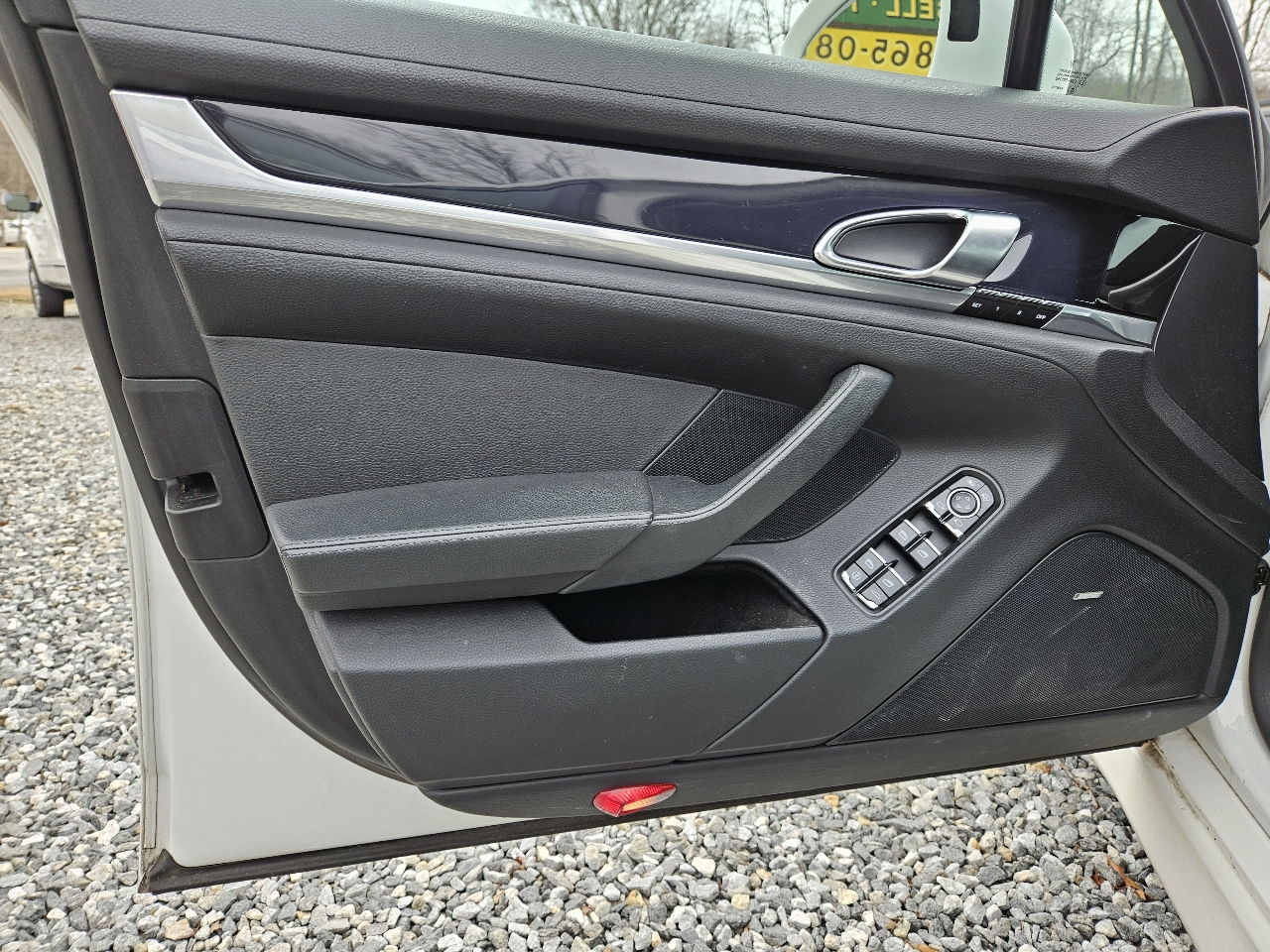 Porsche Panamera 4 2012