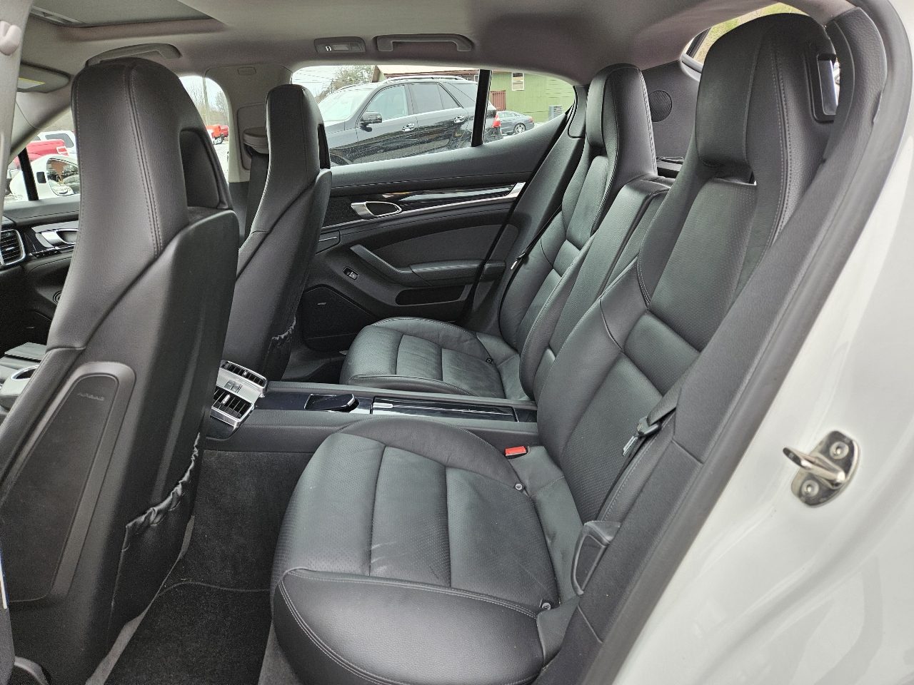 Porsche Panamera 4 2012