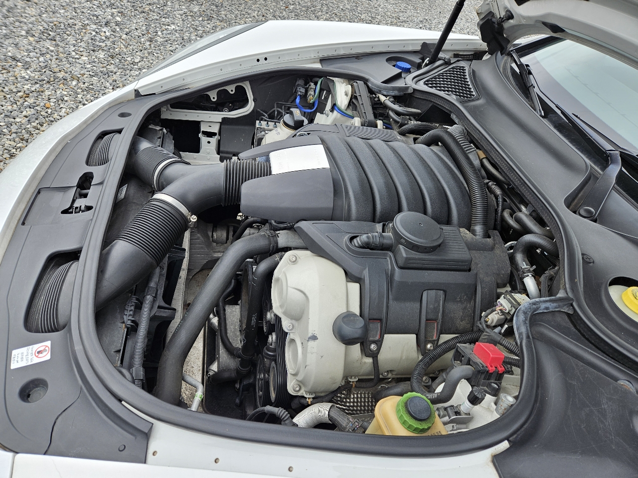 Porsche Panamera 4 2012