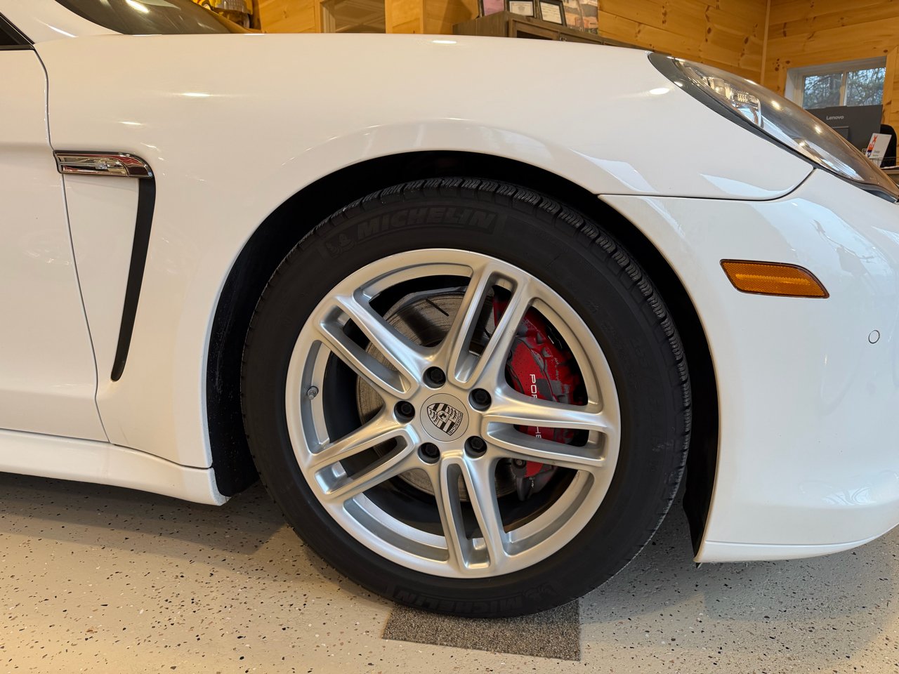 Porsche Panamera 4 2012