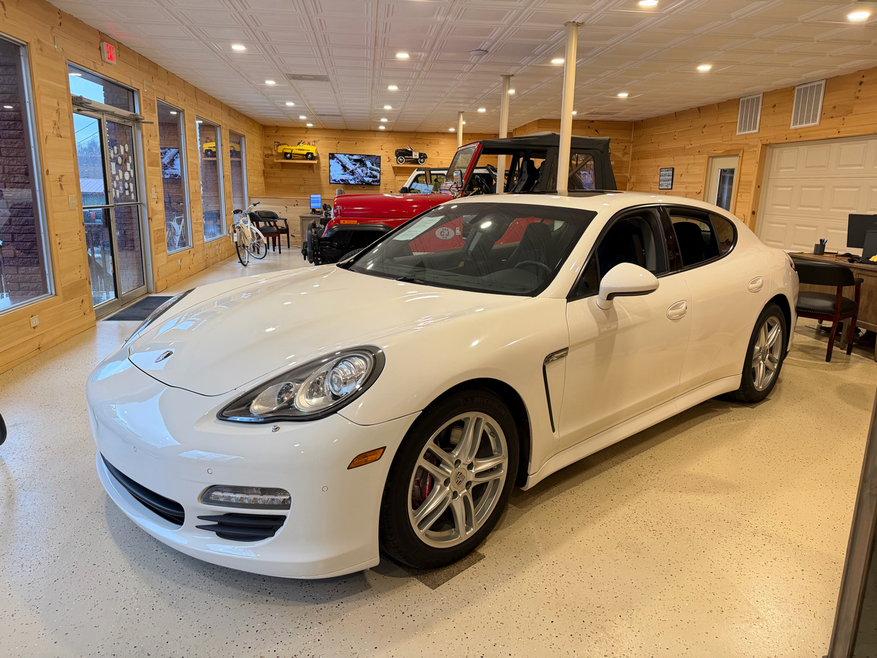 Porsche Panamera 4 2012