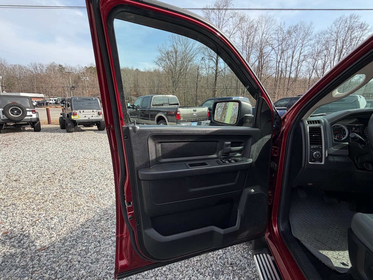 RAM 1500 Tradesman/Express Crew Cab SWB 2WD 2014