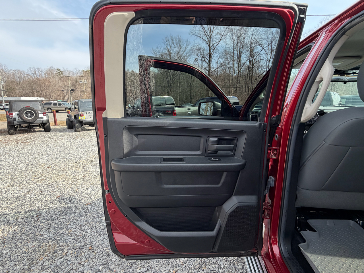 RAM 1500 Tradesman/Express Crew Cab SWB 2WD 2014