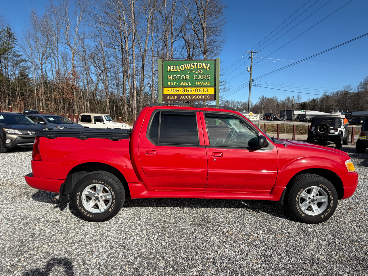 2005 Ford Explorer Base's photo
