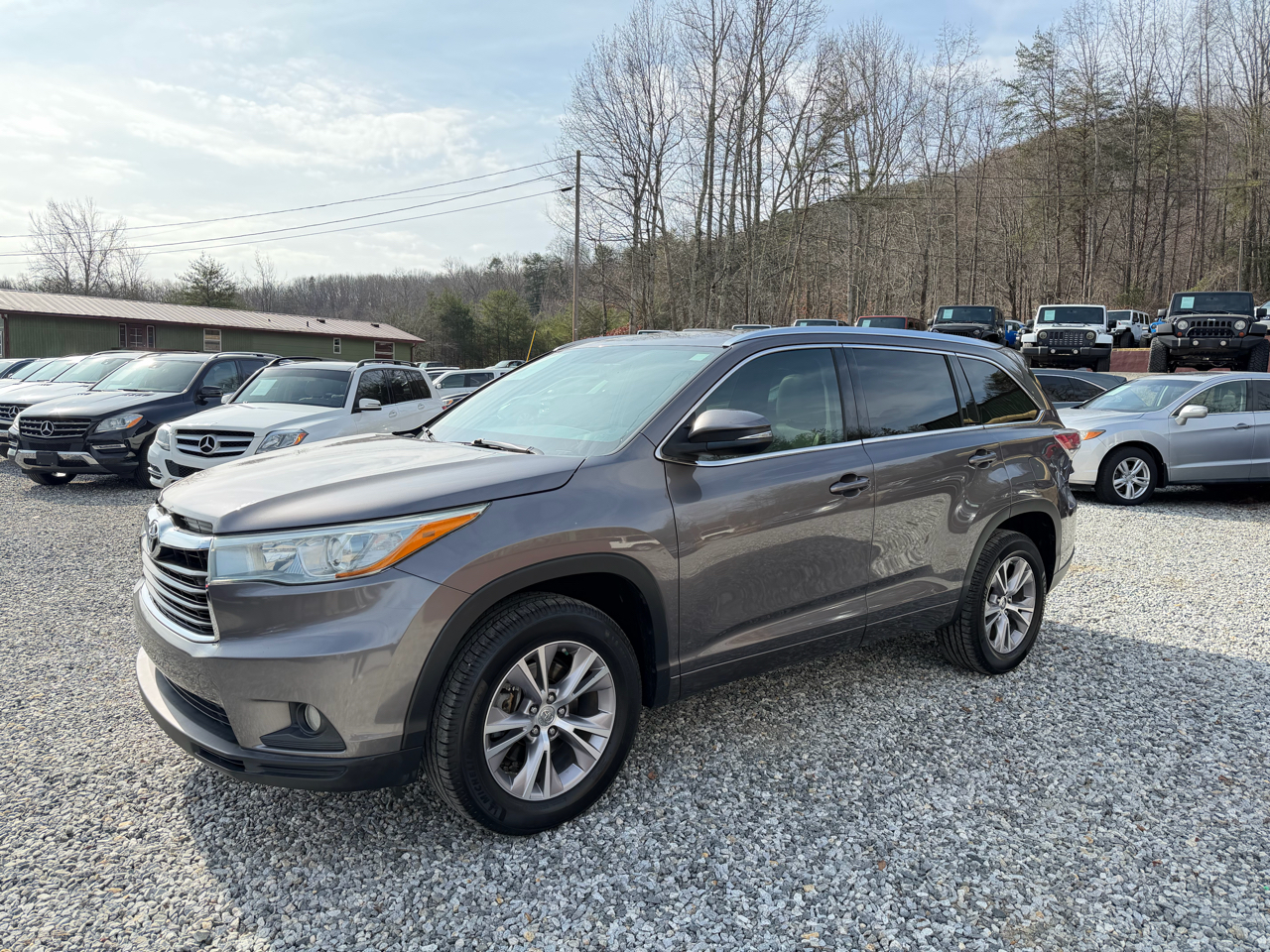 Toyota Highlander XLE FWD V6 2015