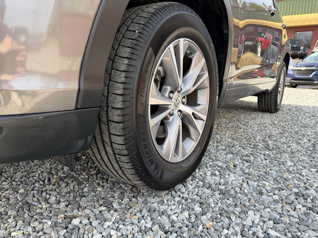 Toyota Highlander XLE FWD V6 2015