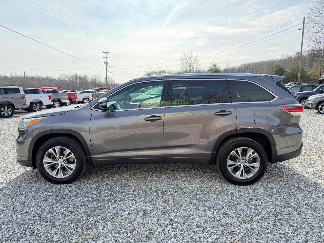 Toyota Highlander XLE FWD V6 2015