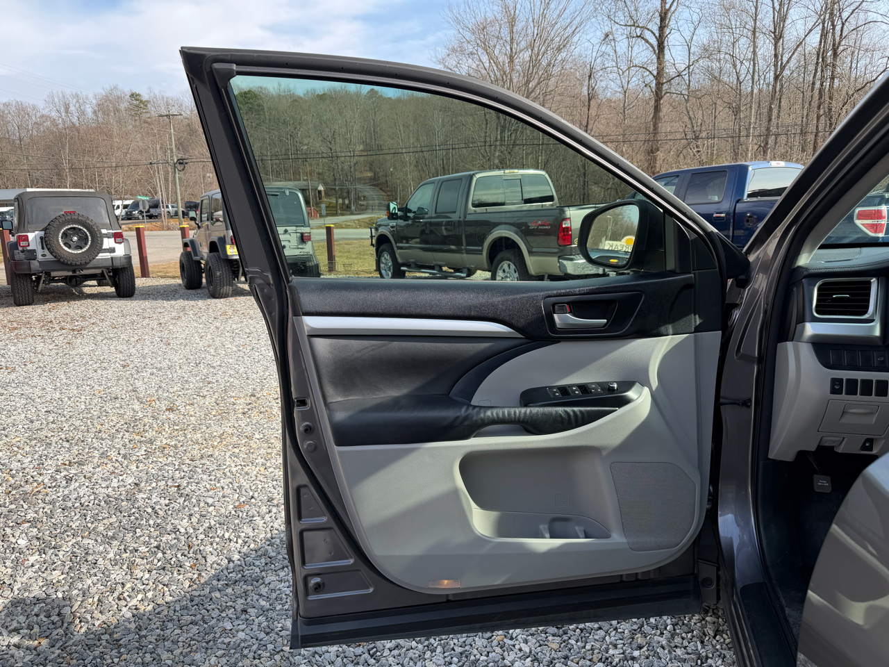 Toyota Highlander XLE FWD V6 2015