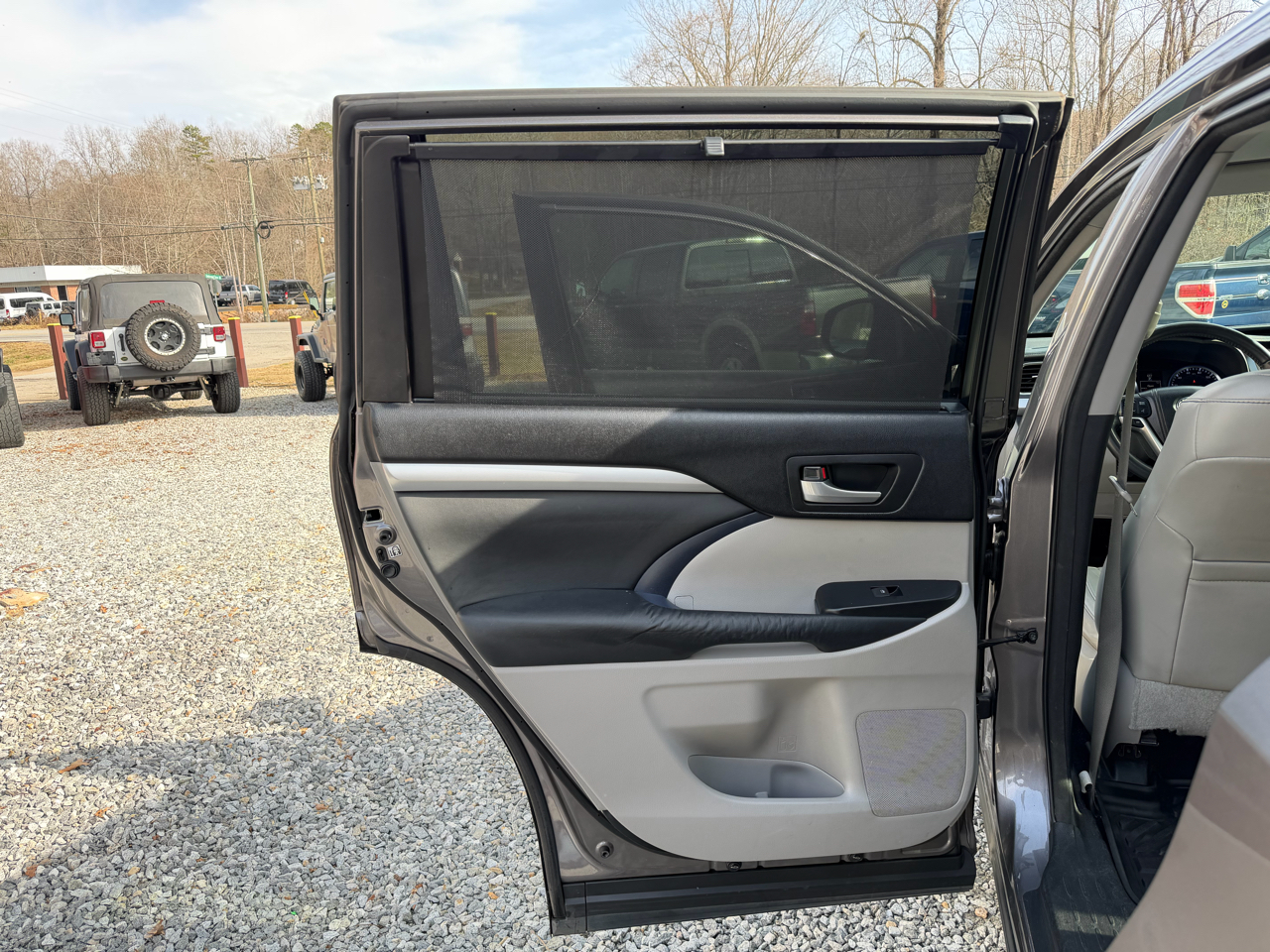 Toyota Highlander XLE FWD V6 2015