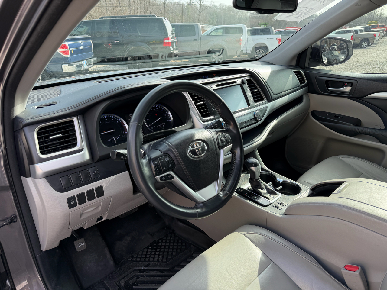 Toyota Highlander XLE FWD V6 2015