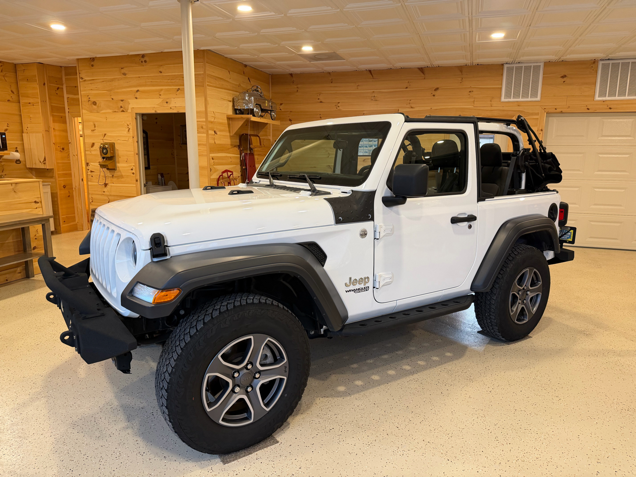 Jeep Wrangler Sport 4WD 2018