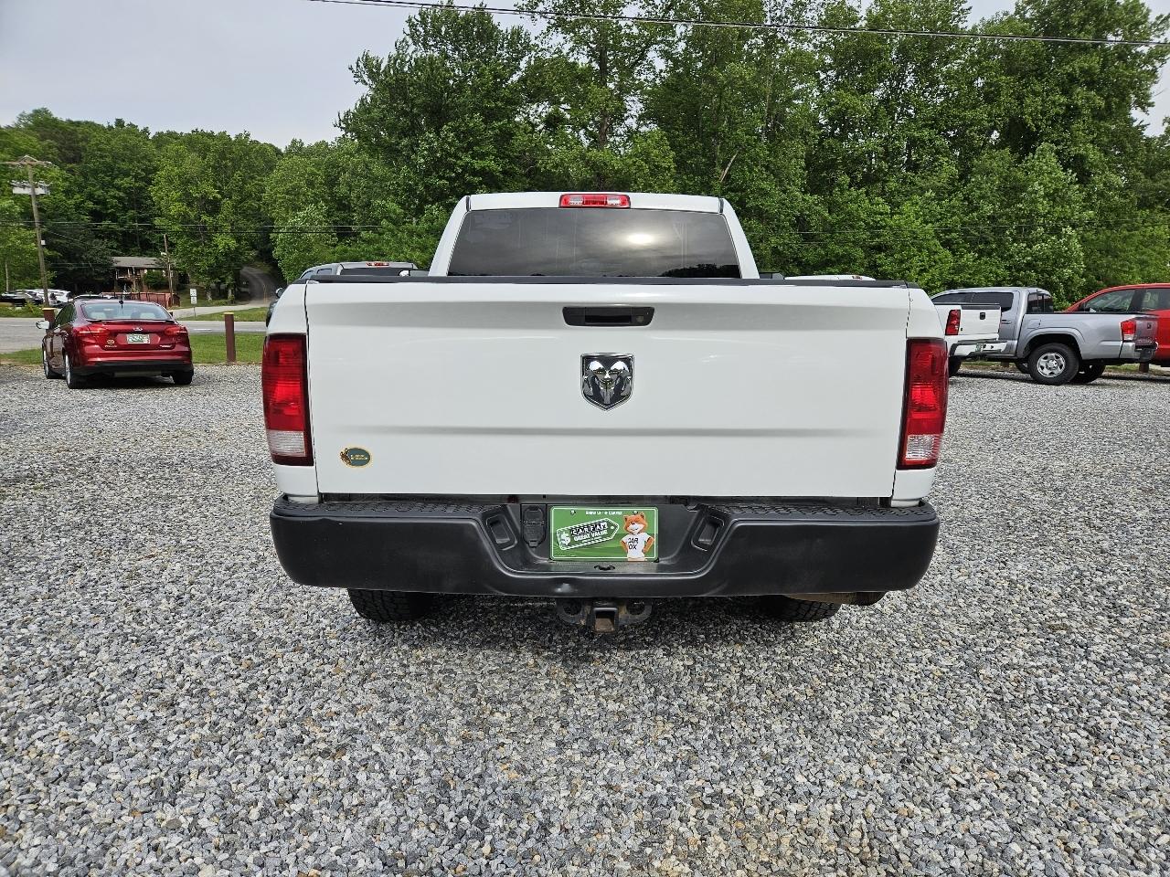 RAM 1500 ST LWB 4WD 2011