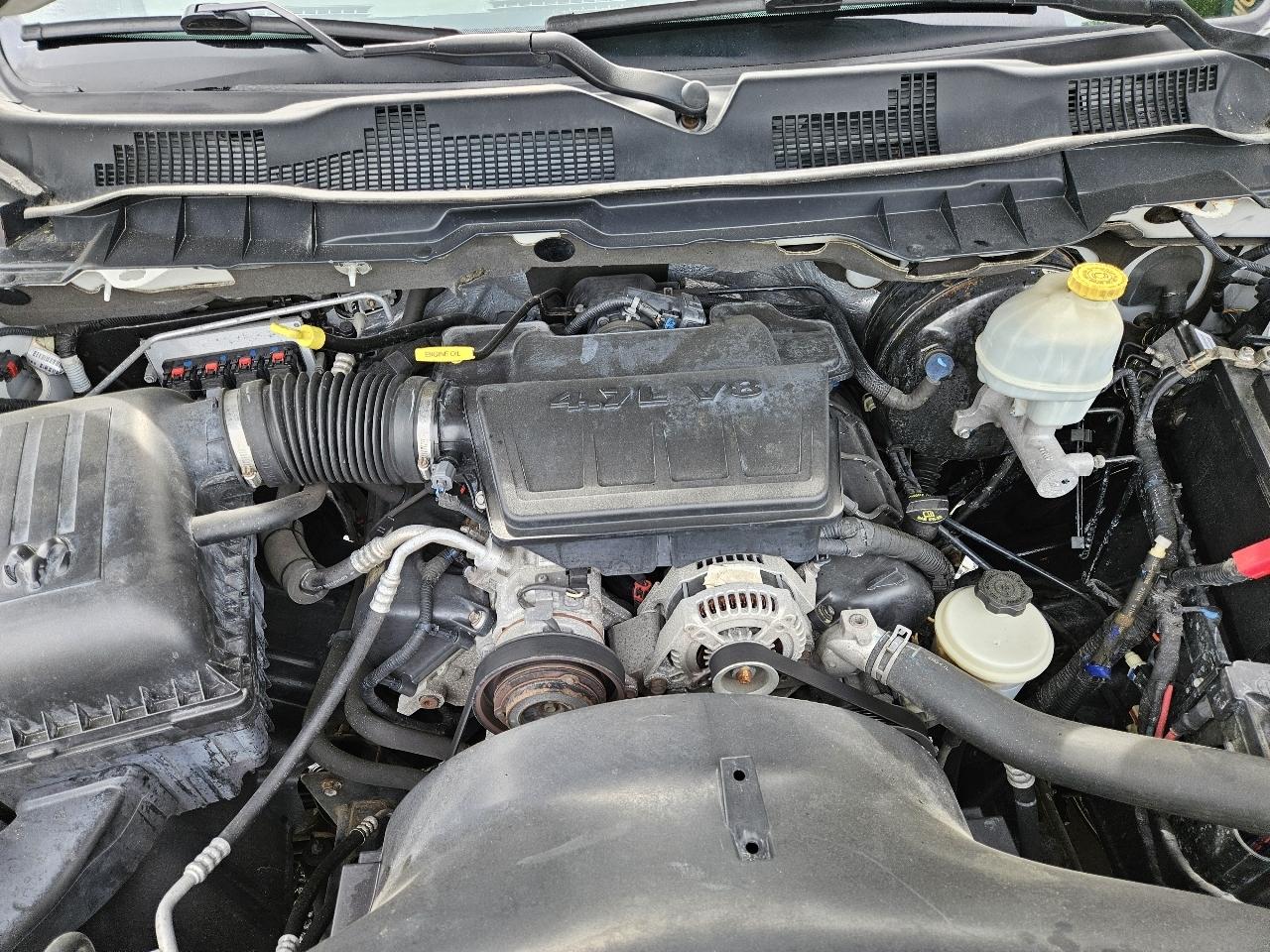 RAM 1500 ST LWB 4WD 2011