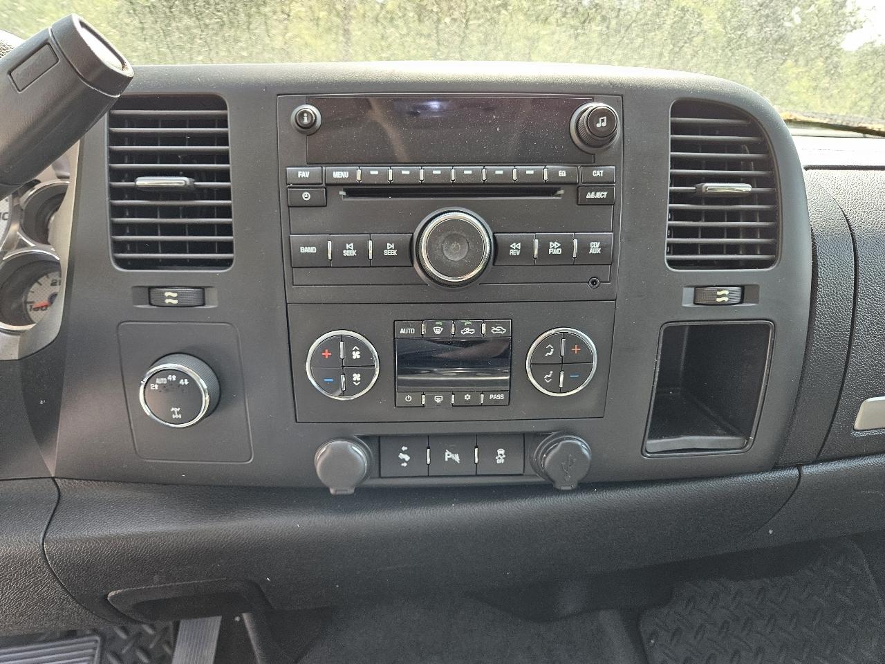 GMC Sierra 1500 SLE Crew Cab 4WD 2012