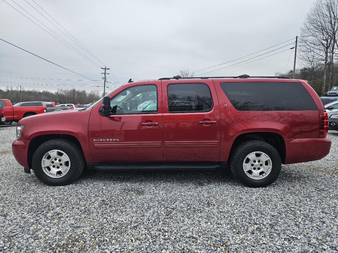 Chevrolet Suburban LT 1500 2WD 2014