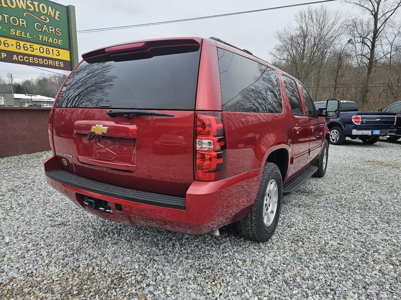 Chevrolet Suburban LT 1500 2WD 2014