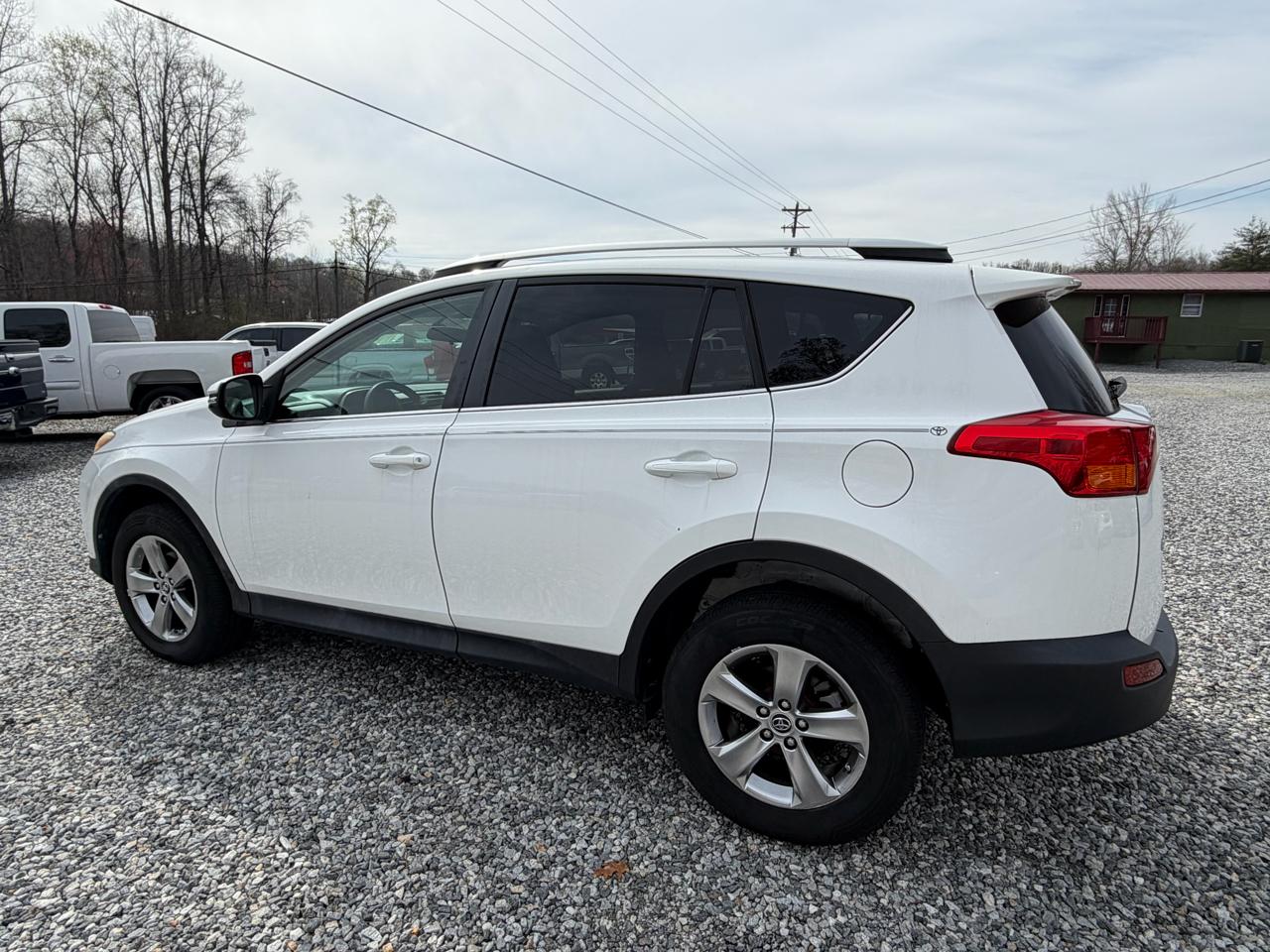 Toyota RAV4 XLE FWD 2015