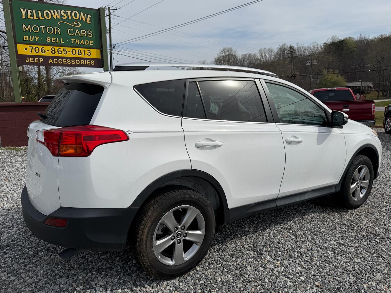 Toyota RAV4 XLE FWD 2015