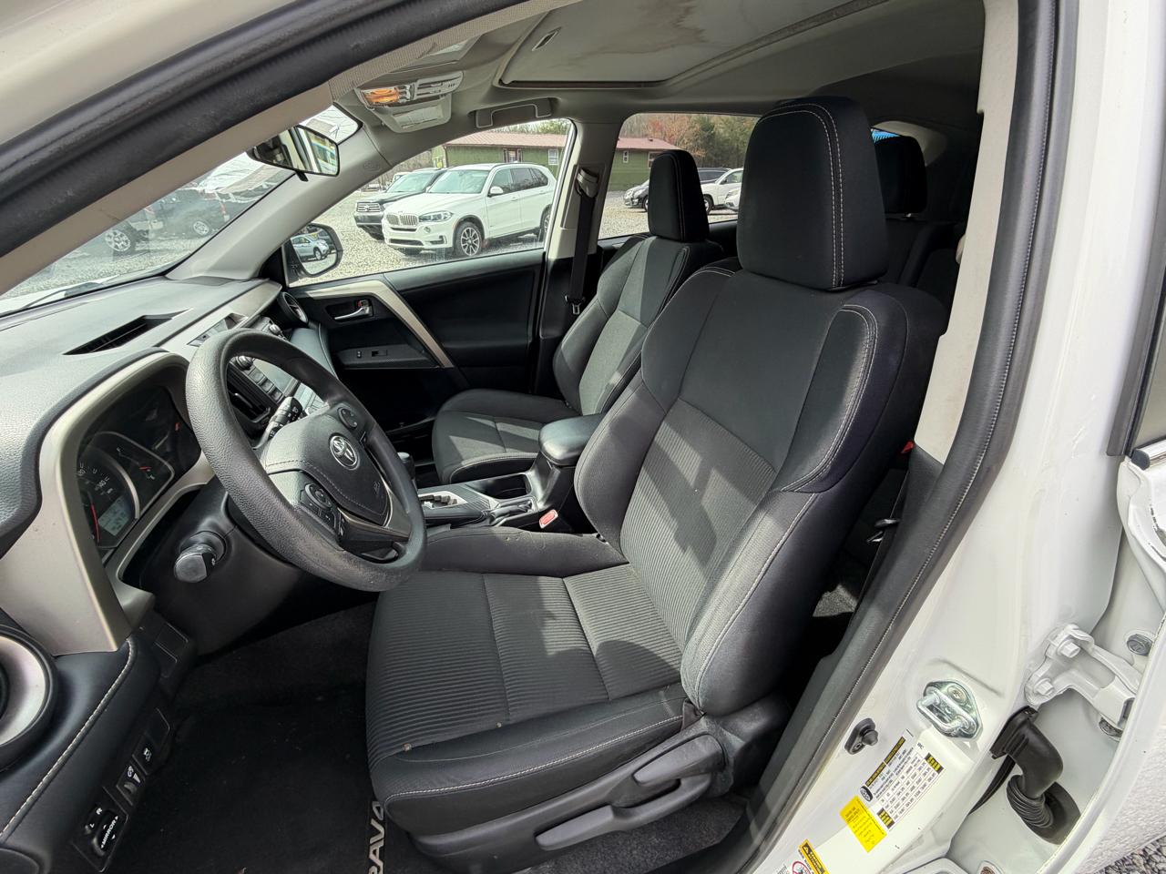 Toyota RAV4 XLE FWD 2015