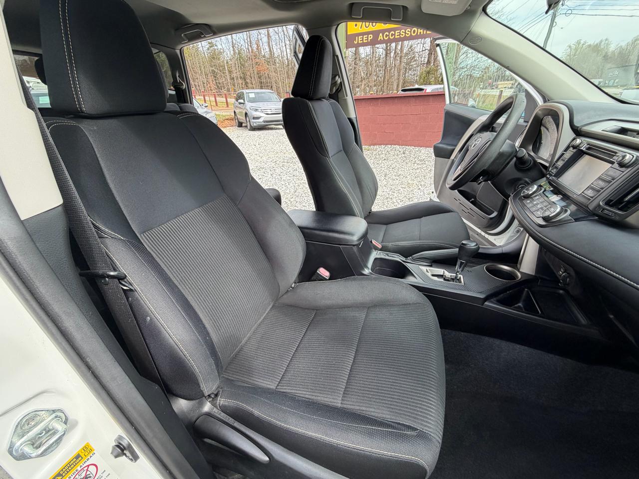 Toyota RAV4 XLE FWD 2015