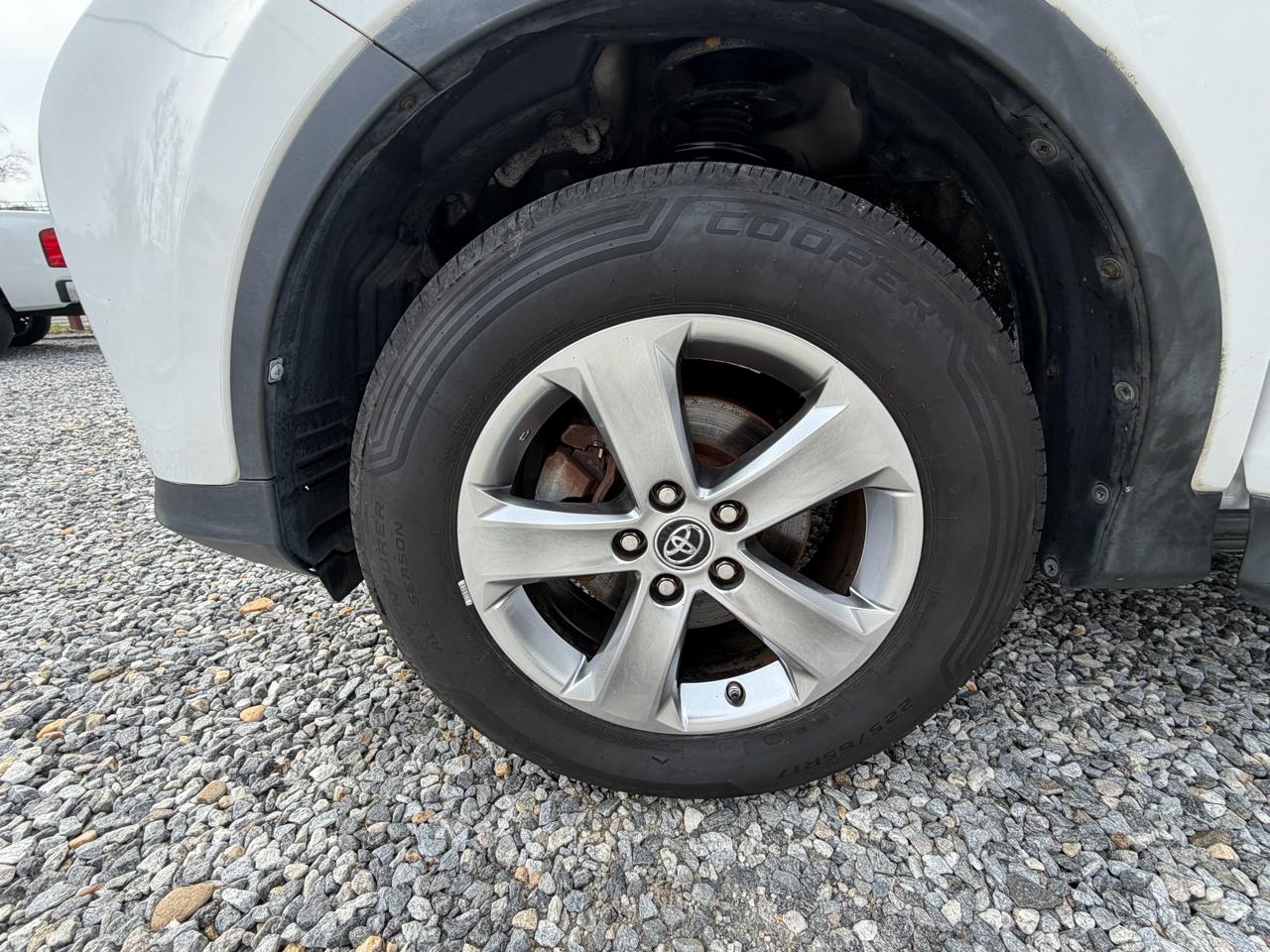 Toyota RAV4 XLE FWD 2015