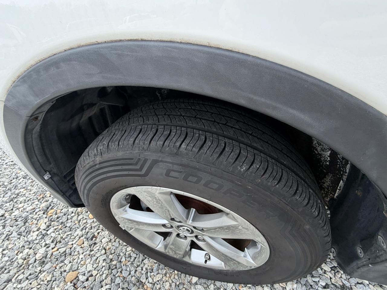 Toyota RAV4 XLE FWD 2015