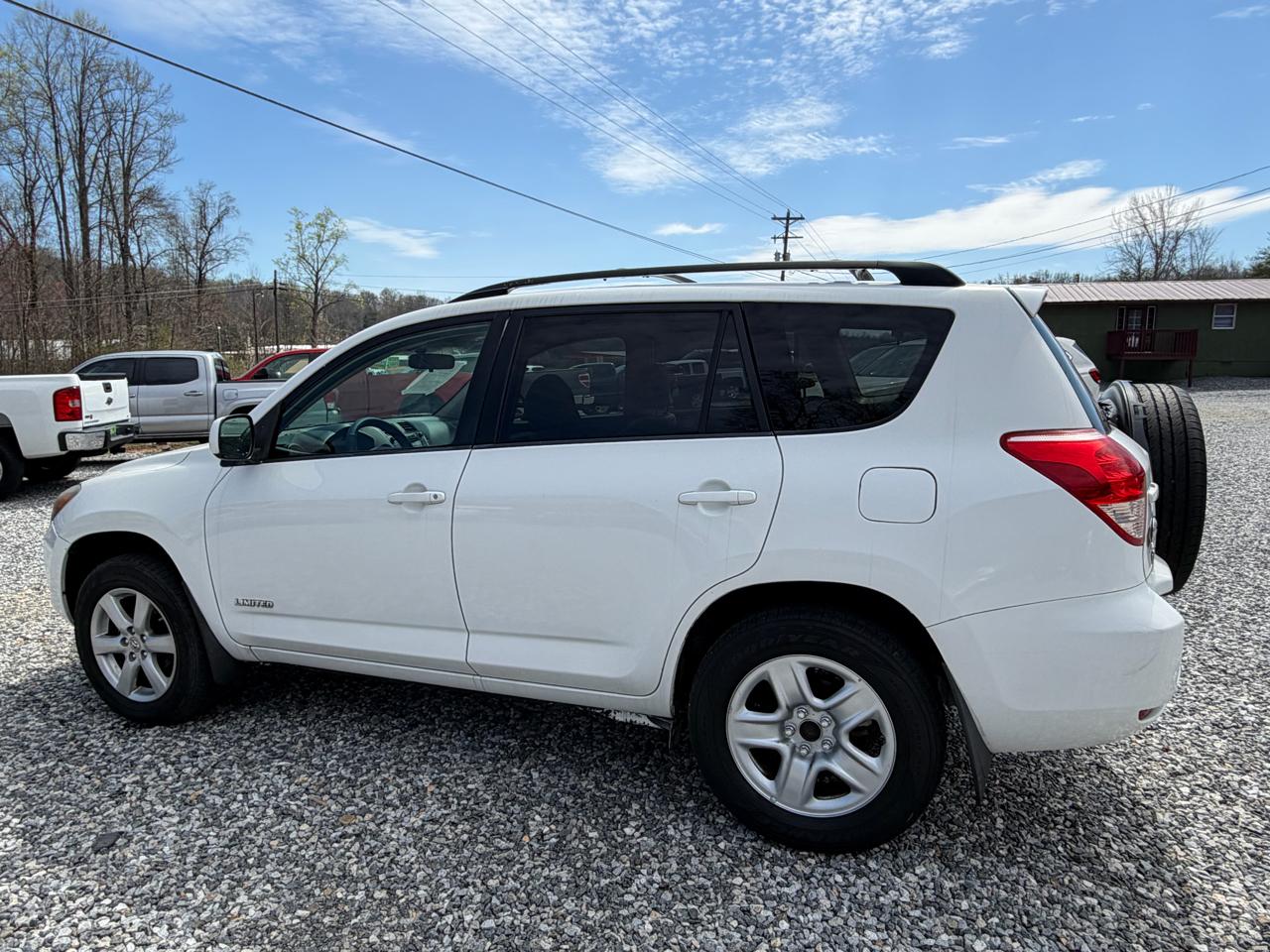 Toyota RAV4 Limited I4 2WD 2007