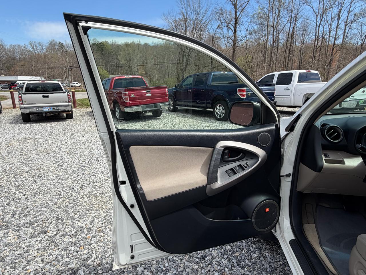 Toyota RAV4 Limited I4 2WD 2007