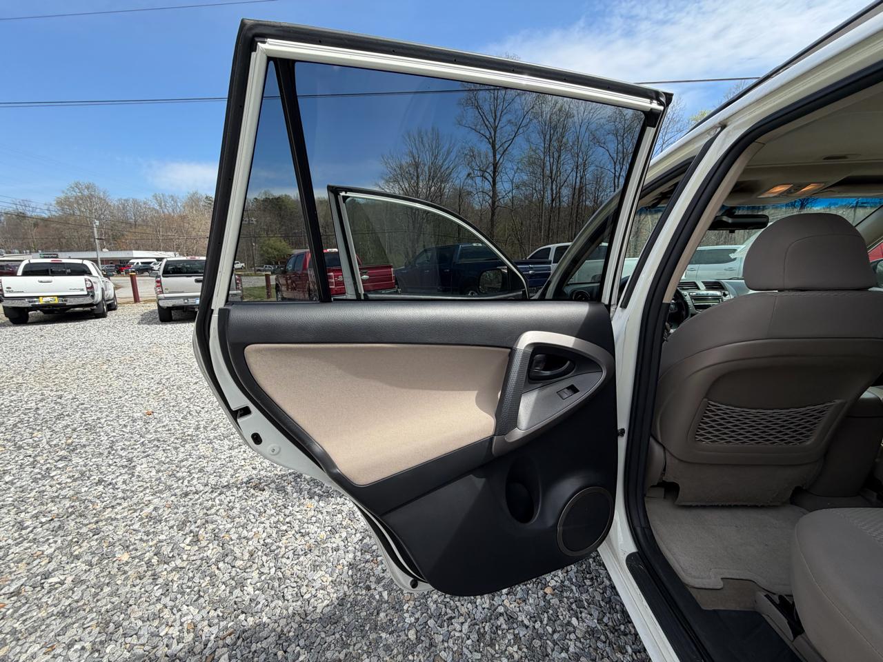 Toyota RAV4 Limited I4 2WD 2007