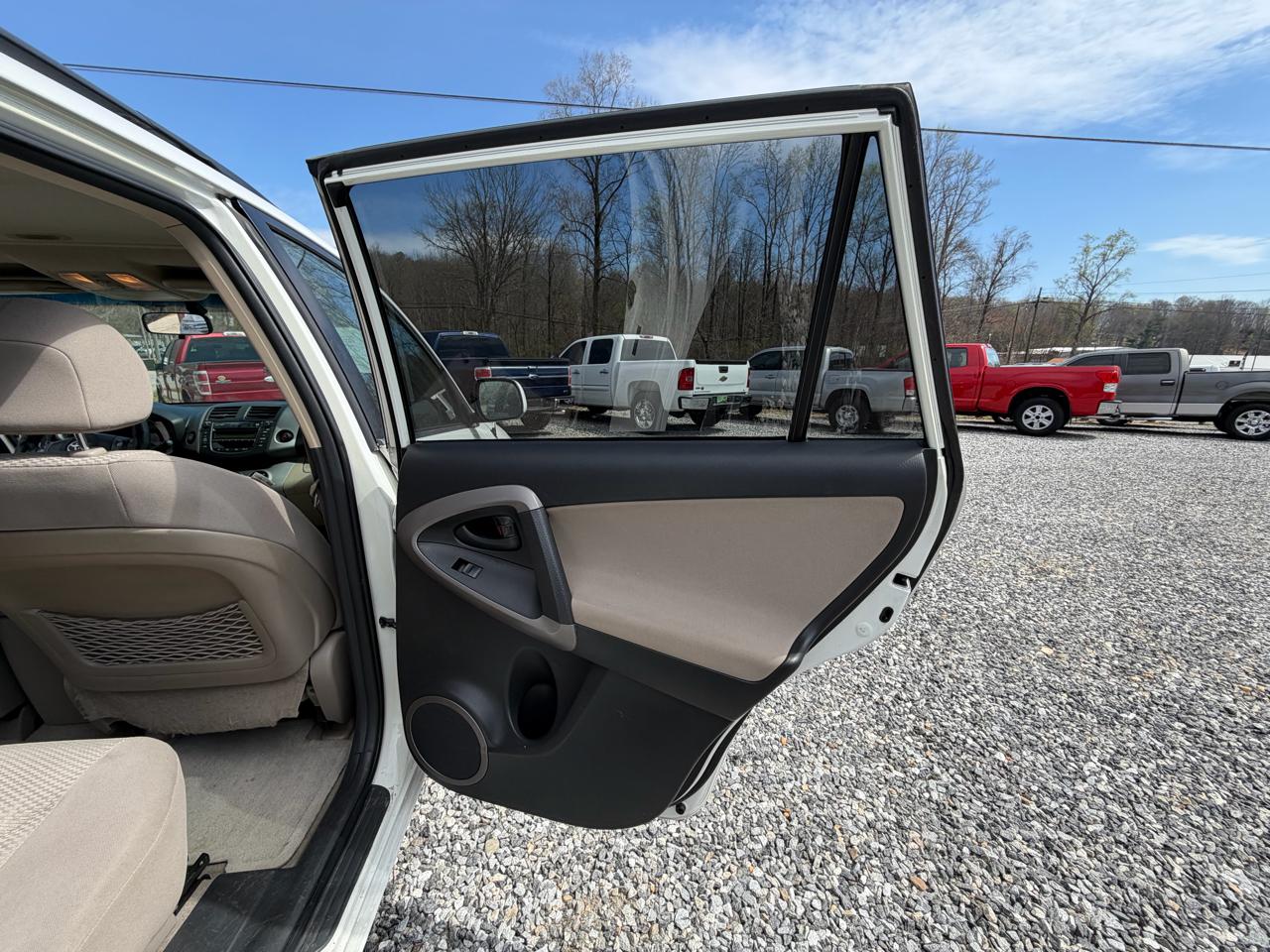 Toyota RAV4 Limited I4 2WD 2007