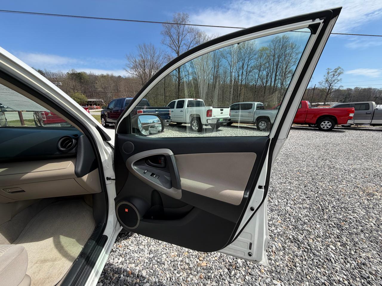 Toyota RAV4 Limited I4 2WD 2007