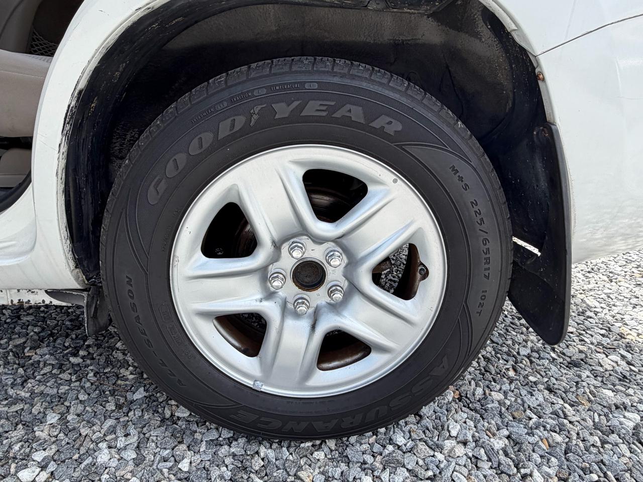 Toyota RAV4 Limited I4 2WD 2007