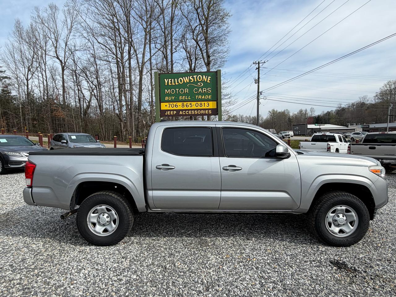 2017 Toyota Tacoma SR5 Double Cab Long Bed I4 6AT 2WD