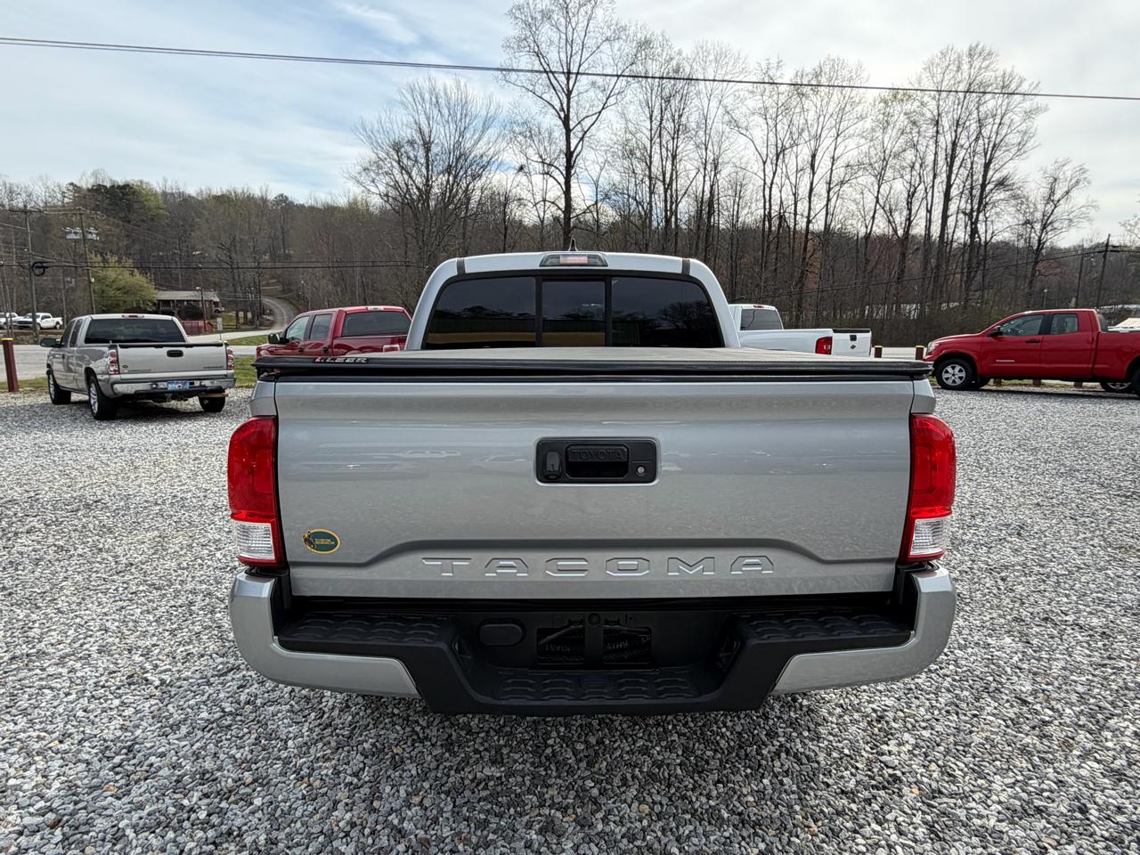 Toyota Tacoma SR5 Double Cab Long Bed I4 6AT 2WD 2017