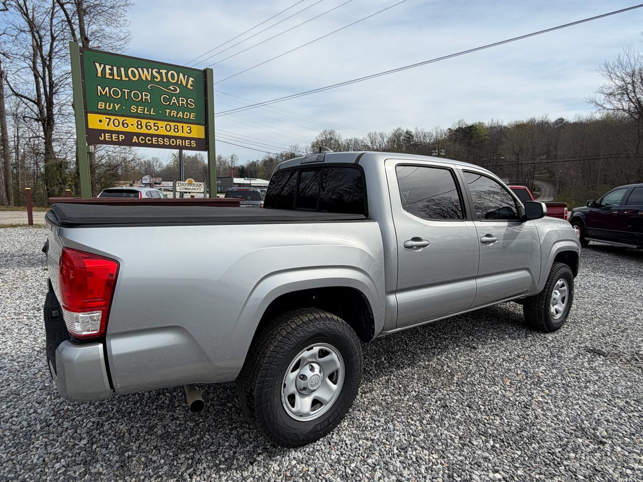 Toyota Tacoma SR5 Double Cab Long Bed I4 6AT 2WD 2017