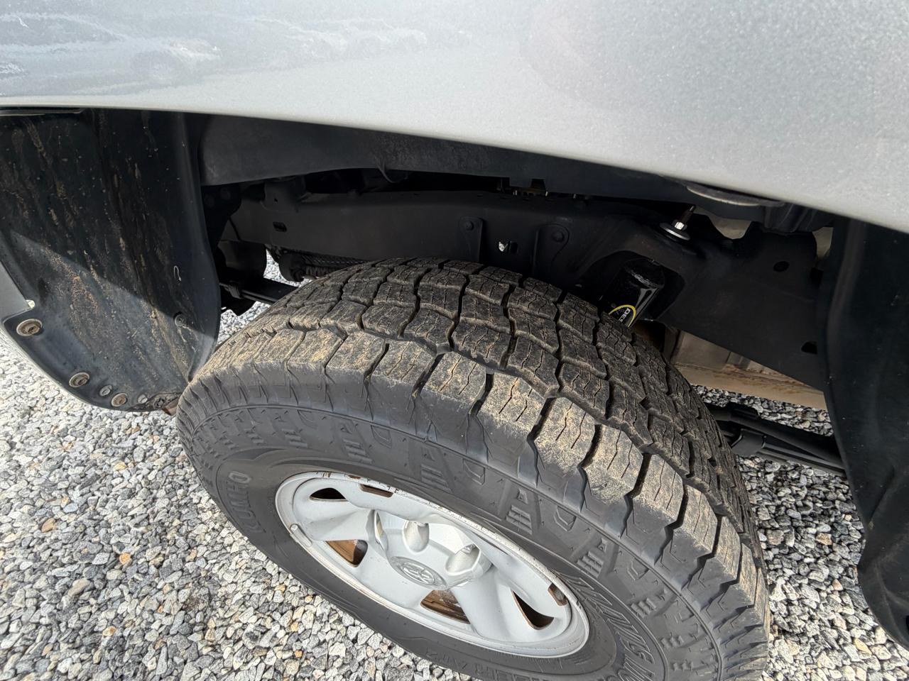 Toyota Tacoma SR5 Double Cab Long Bed I4 6AT 2WD 2017