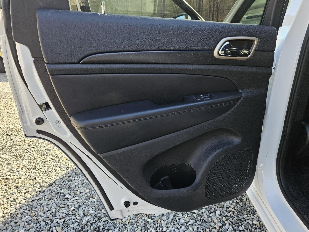 Jeep Grand Cherokee Altitude 4x2 2015