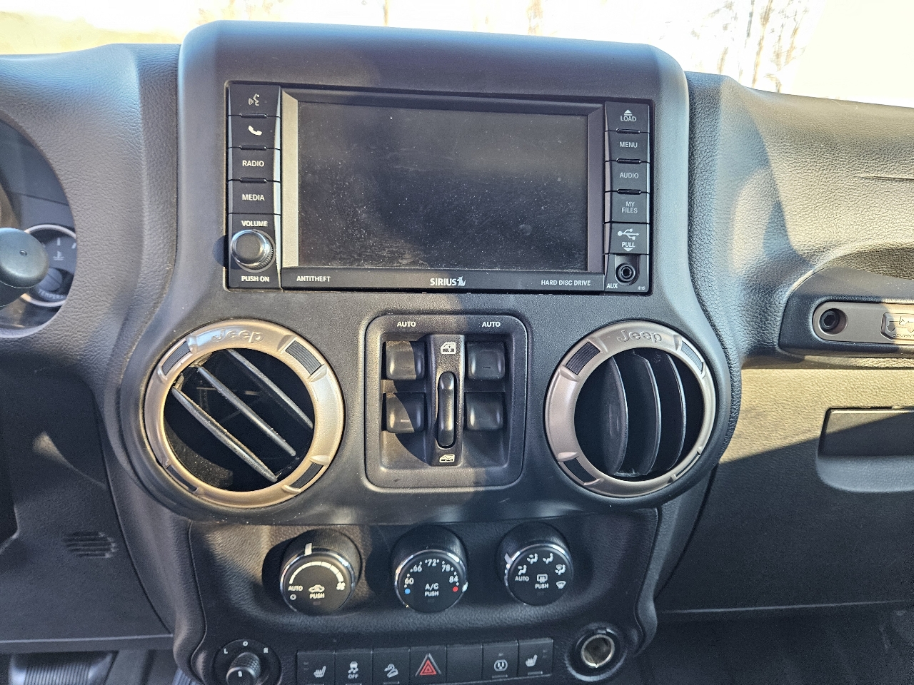 Jeep Wrangler Unlimited Sahara 4WD 2017