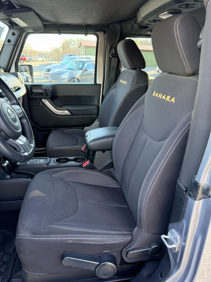 Jeep Wrangler Sahara 4WD 2013