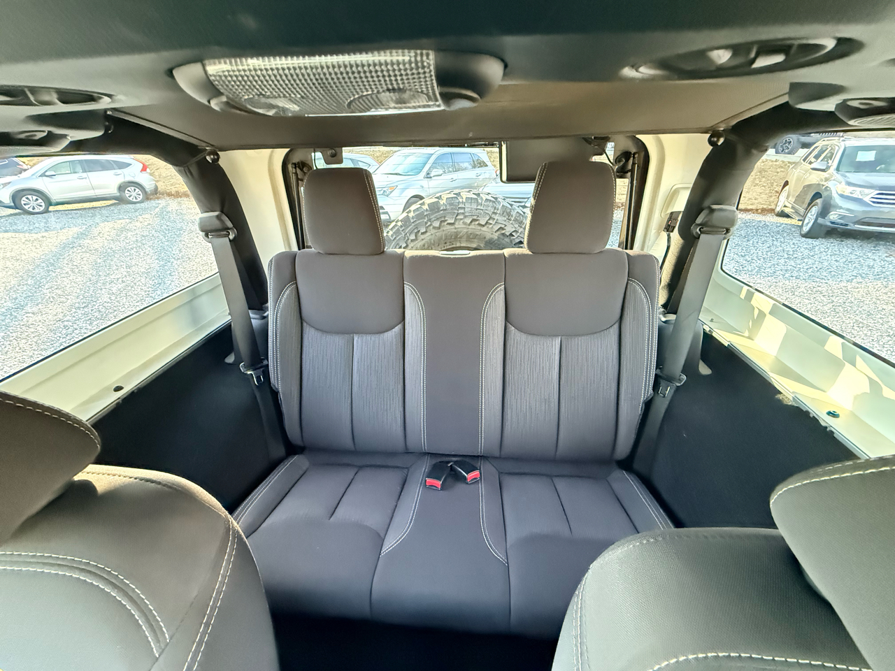 Jeep Wrangler Sahara 4WD 2013