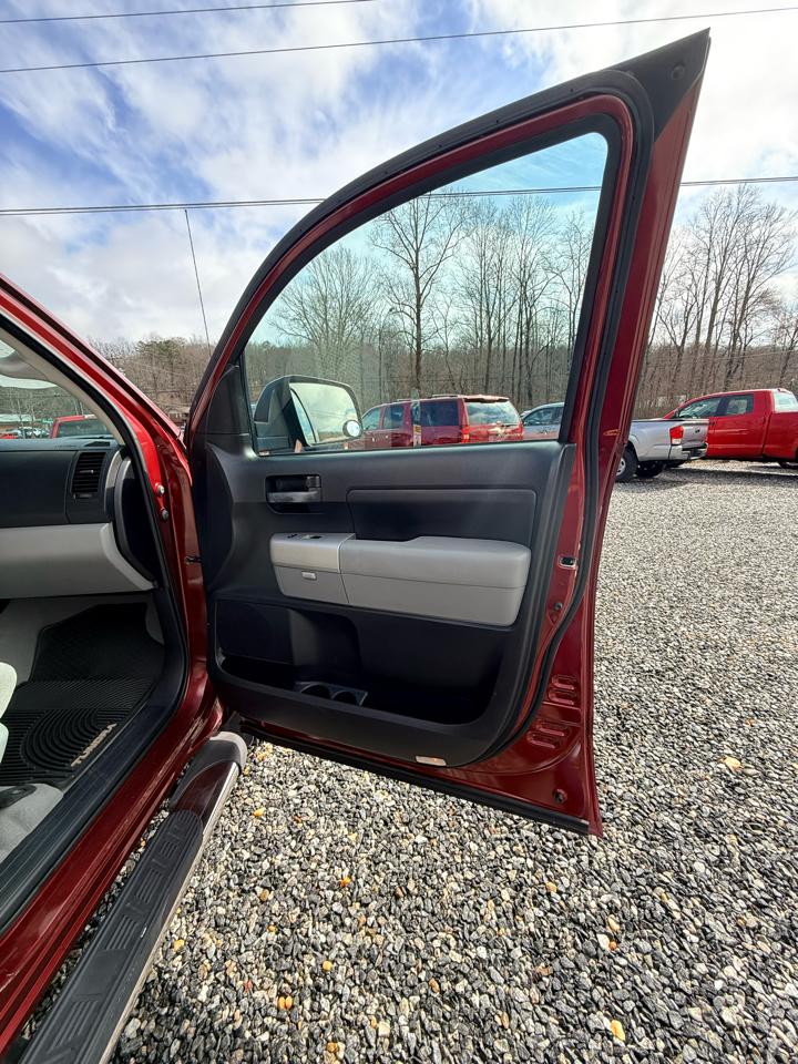 Toyota Tundra SR5 CrewMax 5.7L 2WD 2008