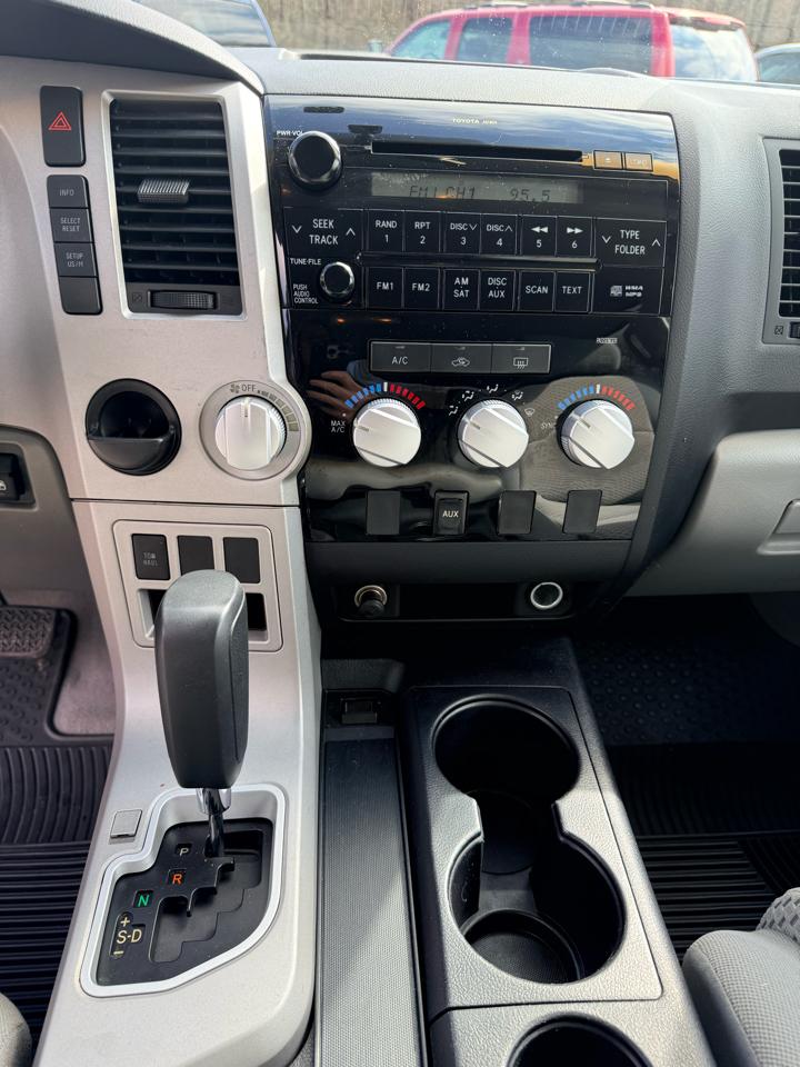 Toyota Tundra SR5 CrewMax 5.7L 2WD 2008