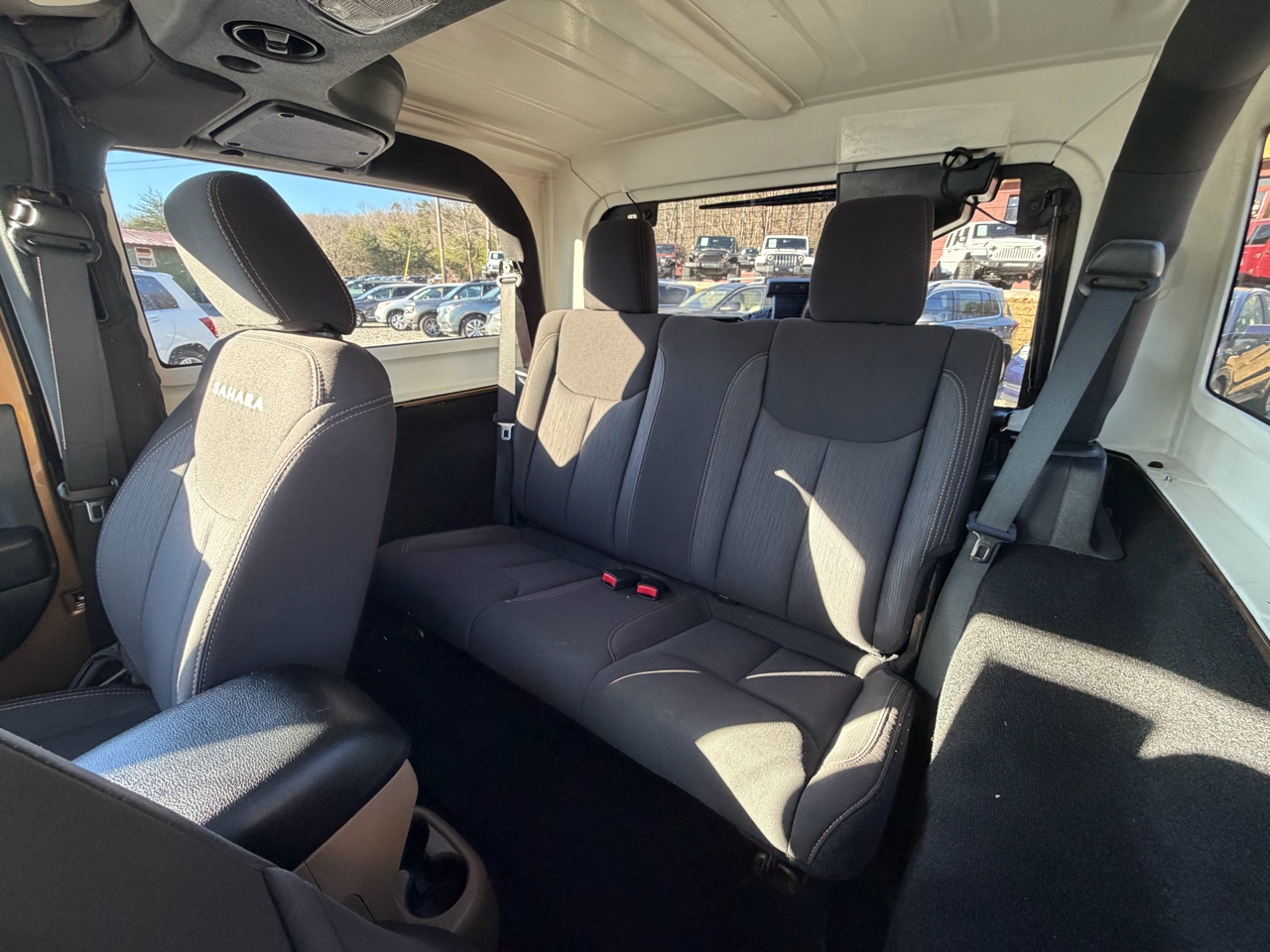 Jeep Wrangler Sahara 4WD 2015