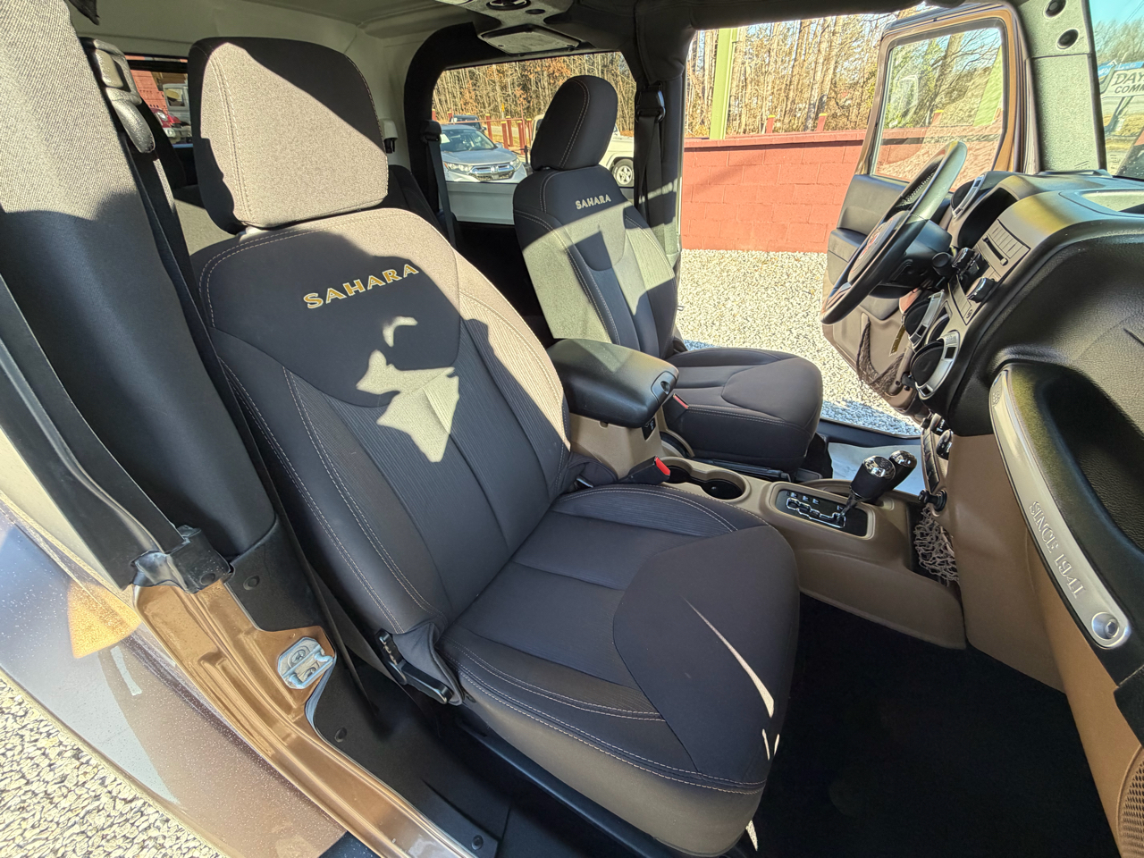 Jeep Wrangler Sahara 4WD 2015