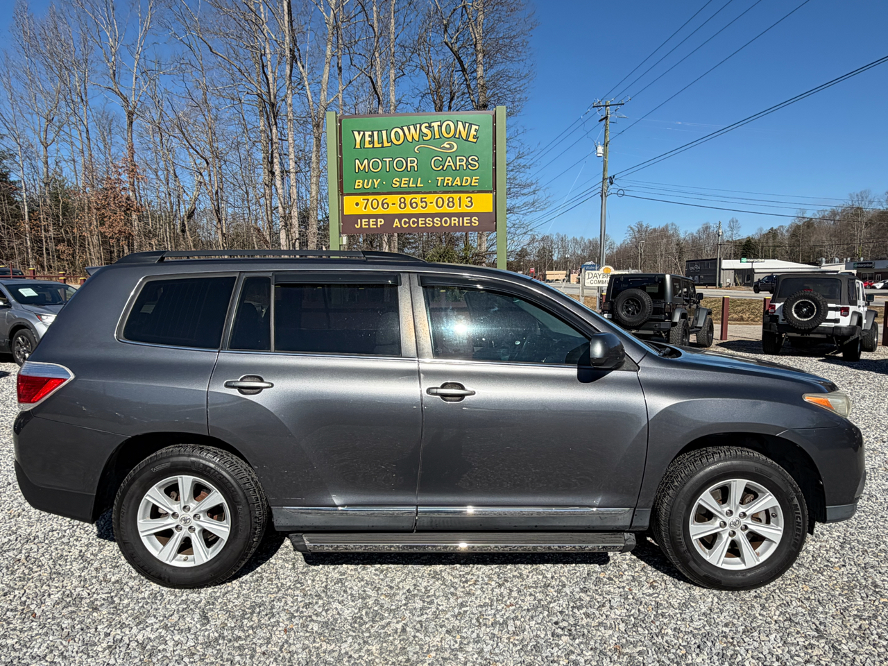 Toyota Highlander Base 2WD V6 2013