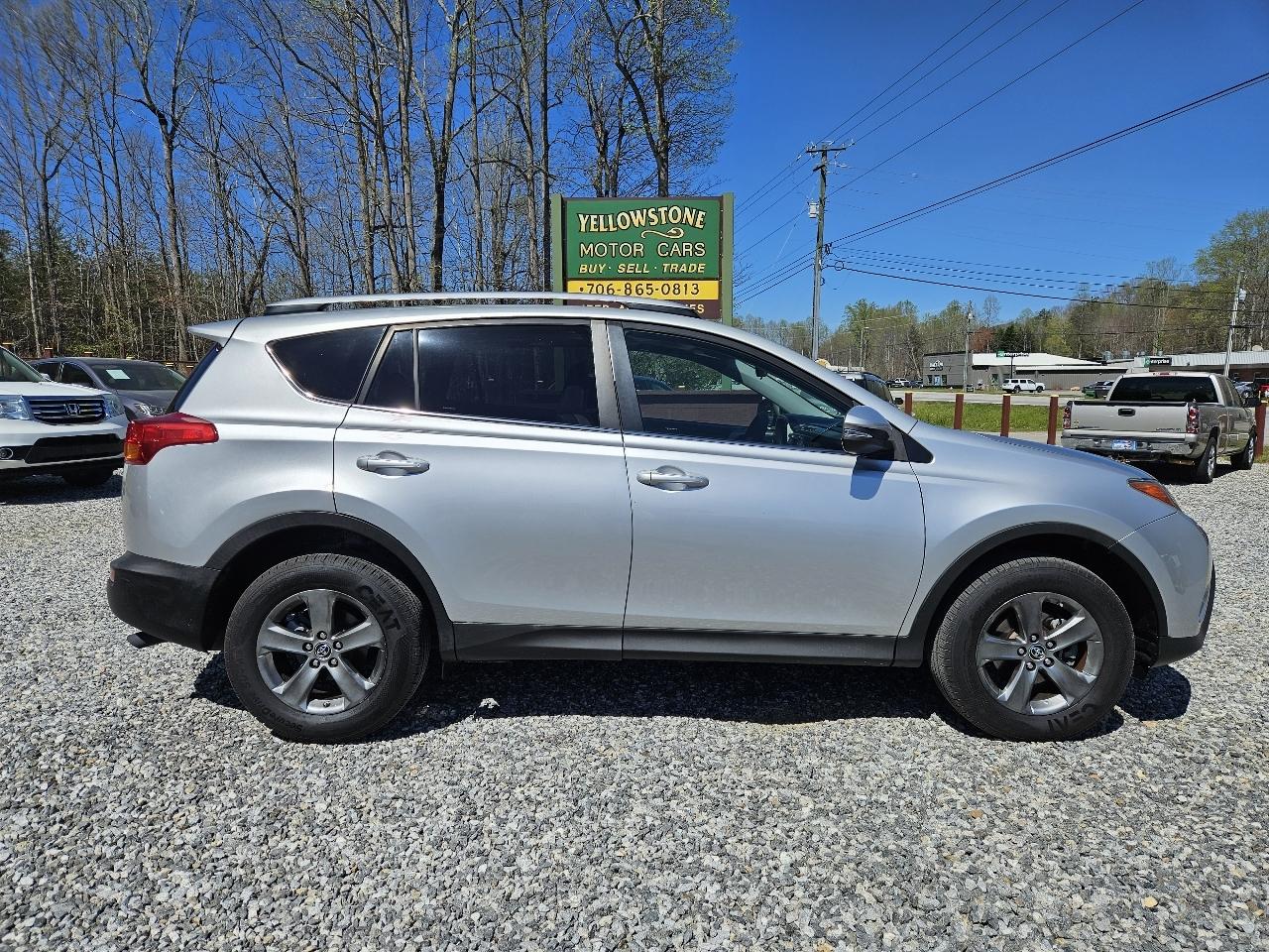 Toyota RAV4 XLE FWD 2015