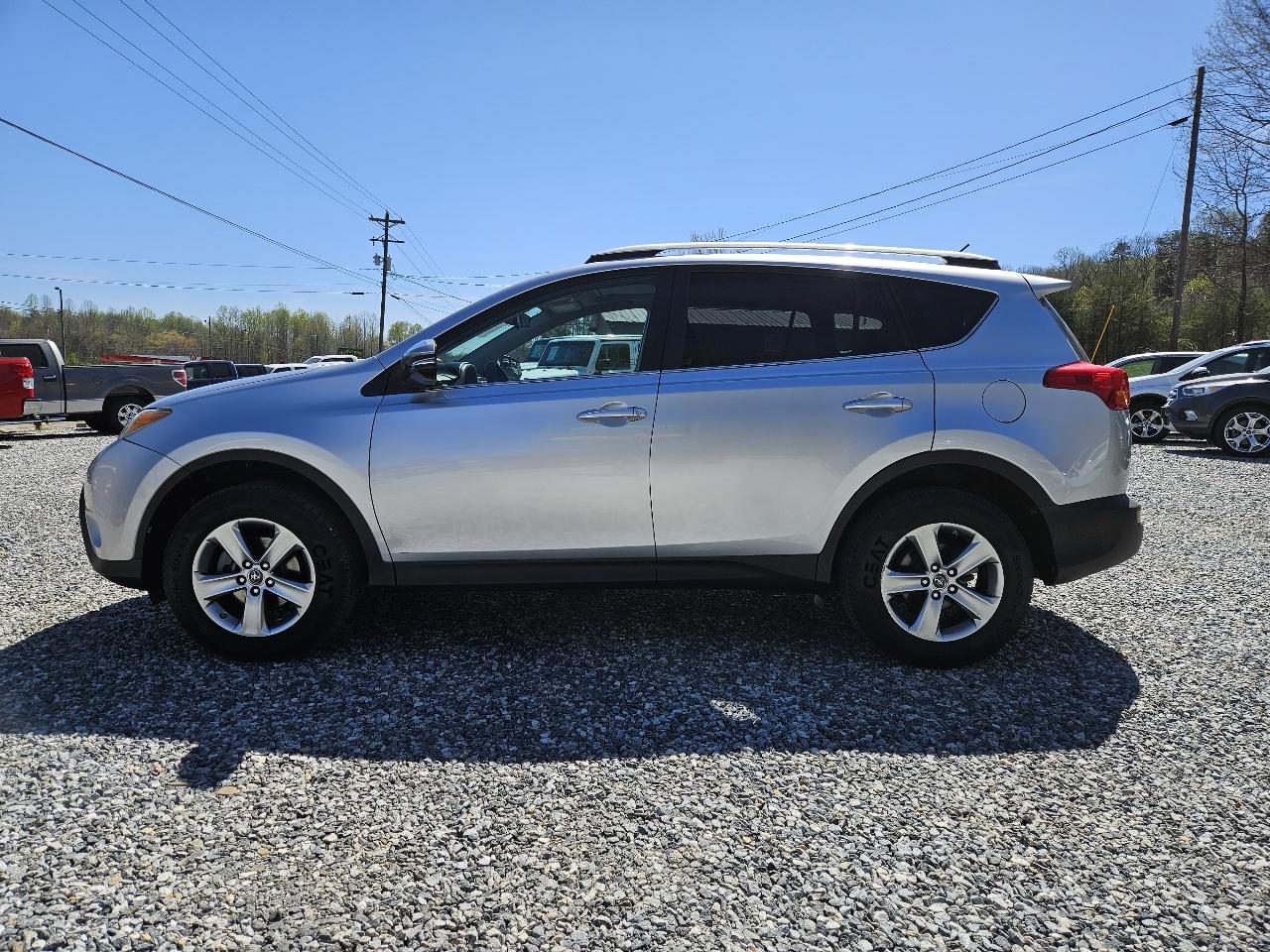 Toyota RAV4 XLE FWD 2015
