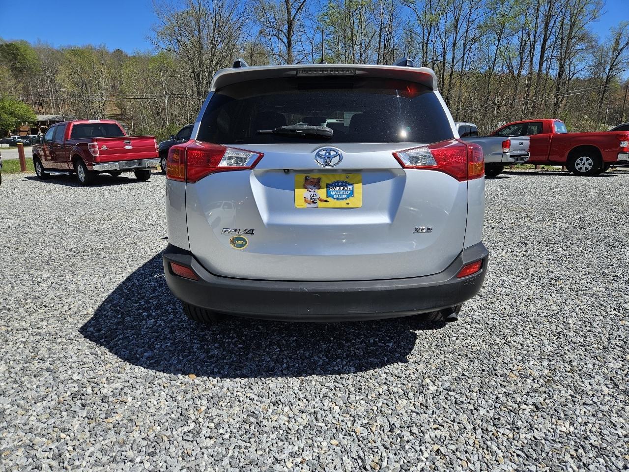 Toyota RAV4 XLE FWD 2015